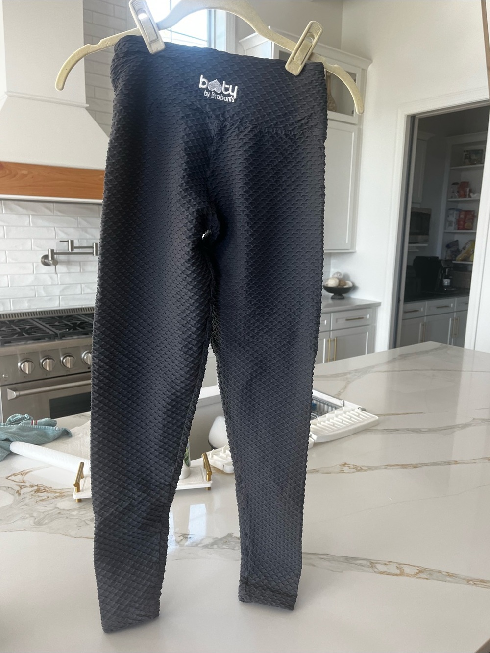 Booty by Brabants Black Full Length Textured Leggings One Size
